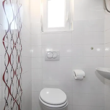 3 Bedroom Amazing Apartment In Brodarica Apartment Brodarica (Sibenik-Knin)