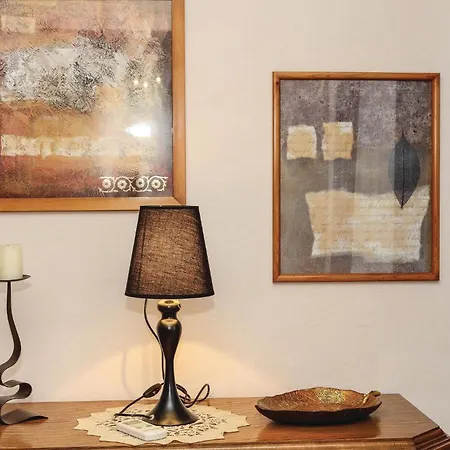 Apartment 3 Bedroom Amazing Apartment In Brodarica *
