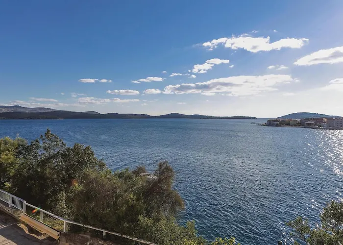 Obala Spanja Roka Cr *